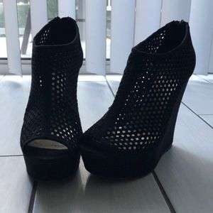 Madden girl black wedges size7